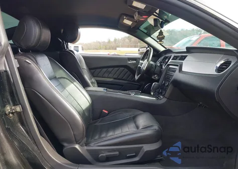 2014 Ford Mustang V6 Premium z USA, uszkodzony, nr VIN 1ZVBP8AM8E5250243